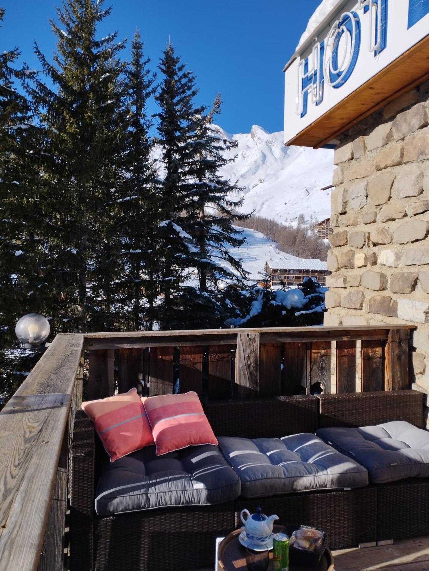 Hotel Restaurant La Source Allos Esterno foto